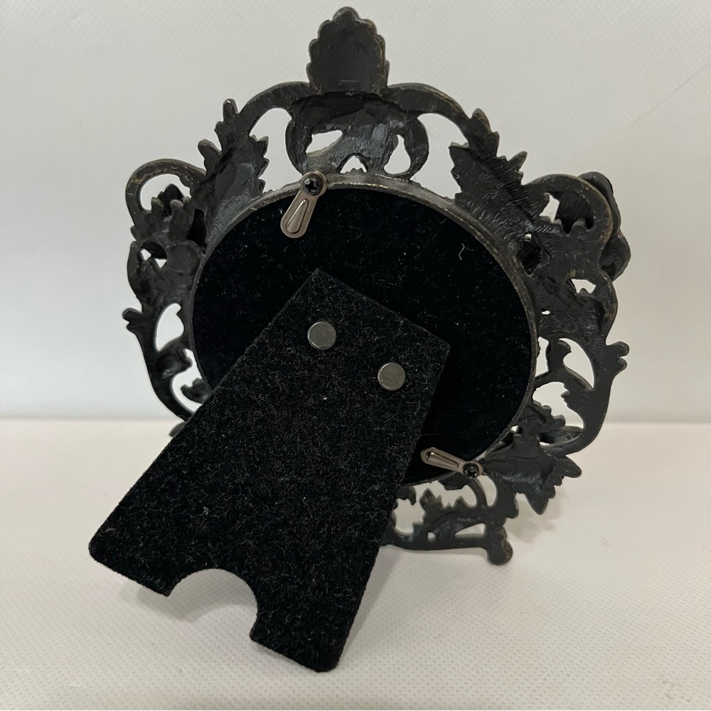 Beautiful Jeweled Dragonflies Butterfly Circle Picture Frame - Picture 2 of 4
